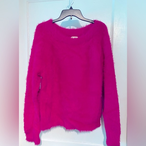 Lou & Grey Sweaters - Lou & Grey fuzzy sweater large